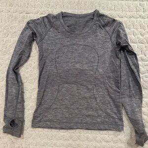 Lululemon Swiftly Tech Long Sleeve Size Race Length Size 8 Gray
